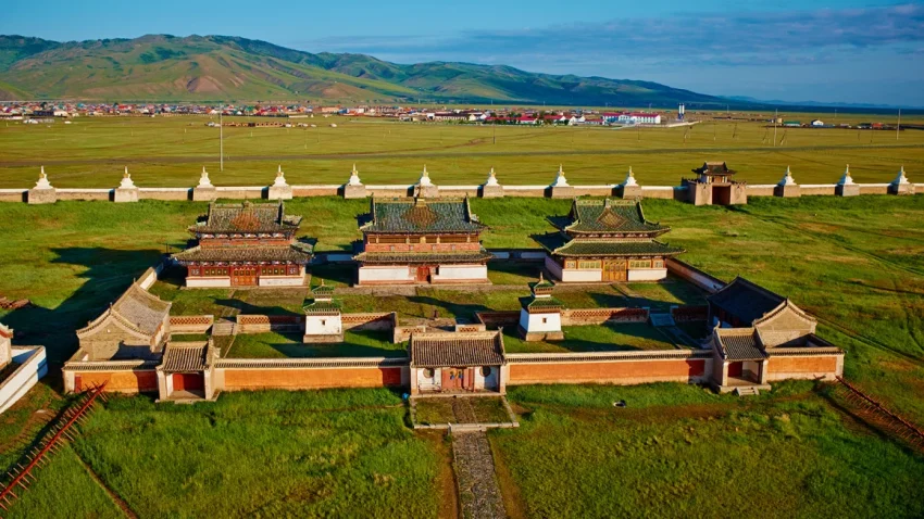 karakorum-menelusuri-jejak-kejayaan-budaya-di-ibu-kota-kuno-mongolia