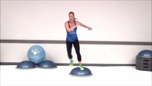 Latihan BOSU Ball untuk Atlet: Maksimalkan Kelincahan dan Kekuatan